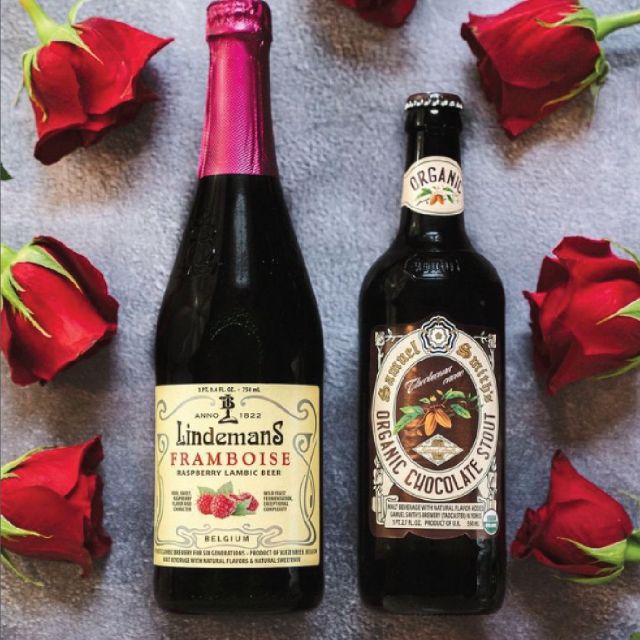 🌹🍫Try a Chocolate Covered Raspberry: 2 oz Lindemans Framboise, top off with Samuel Smith's Organic Chocolate Stout and enjoy.
@merchantduvin @samuelsmithsbrewery @lindemansbeers 

 #Cocktail #SamuelSmith #Lindemans #ValentinesDayCocktail
 #ChocolateStout #RaspberryBeer #FruitBeer #Lindemans #SamuelSmith #BelgianBeer #Lambic #EnglishBeer
