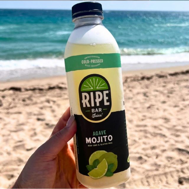 Shades on. Feet up. Summer is here. Enjoy @ripebarjuice for your beach day cocktails!

#RIPEBarJuice
#JustAddSpirit